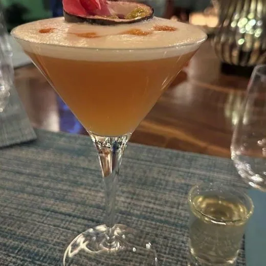 En Pornstar Martini gjord med North Spirit